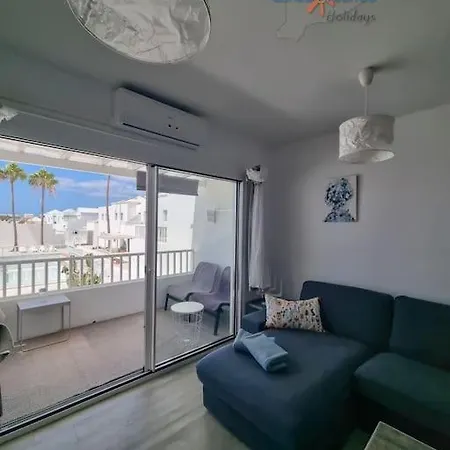 Buenavida Cozy Vv With Communal Pool And Air Con Costa Teguise