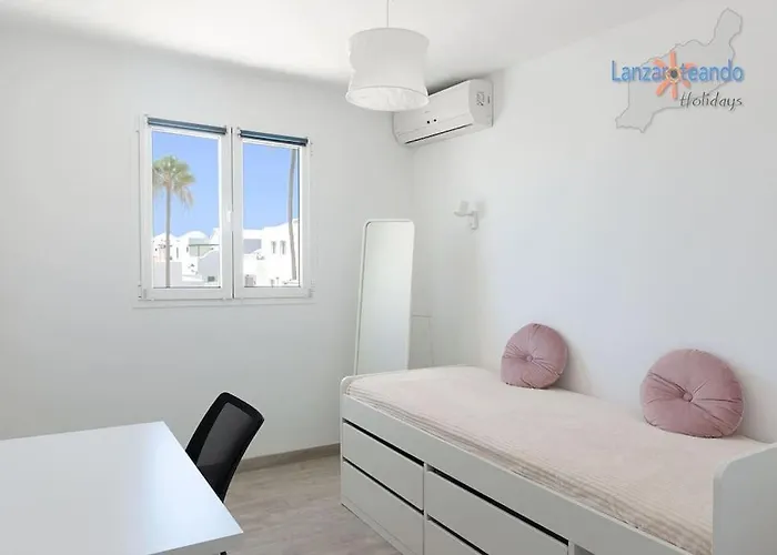 Buenavida Cozy Vv With Communal Pool And Air Con Apartment *