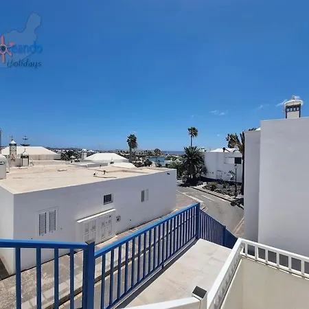 Buenavida Cozy Vv With Communal Pool And Air Con דירה *