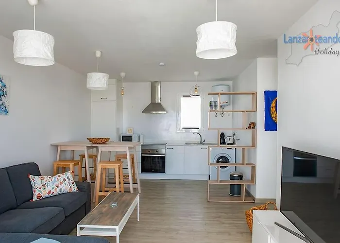 Buenavida Cozy Vv With Communal Pool And Air Con كوستا تاغيسي