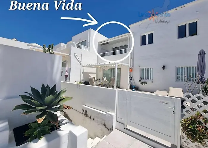Buenavida Cozy Vv With Communal Pool And Air Con 公寓 *