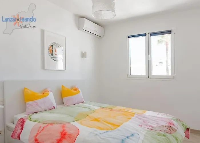 Buenavida Cozy Vv With Communal Pool And Air Con شقة كوستا تاغيسي