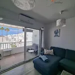 Buenavida Cozy Vv With Communal Pool And Air Con كوستا تاغيسي