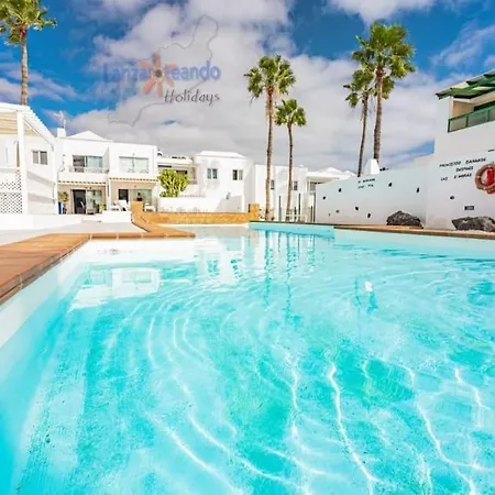 Buenavida Cozy Vv With Communal Pool And Air Con *